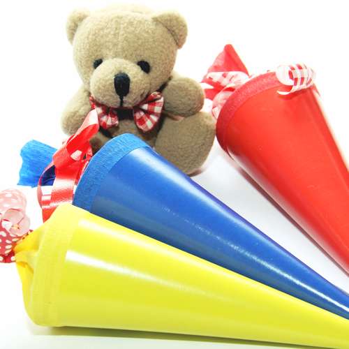 Einschulung Kind mit Schultüte [Pixabay #]